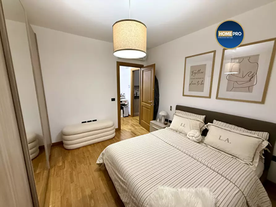 Immagine 8 di Appartamento in affitto  in Via Bogliasco a Roma