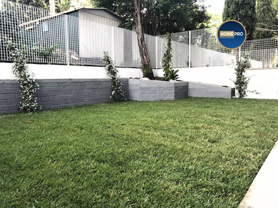 Immagine 19 di Appartamento in affitto  in Via Bogliasco a Roma