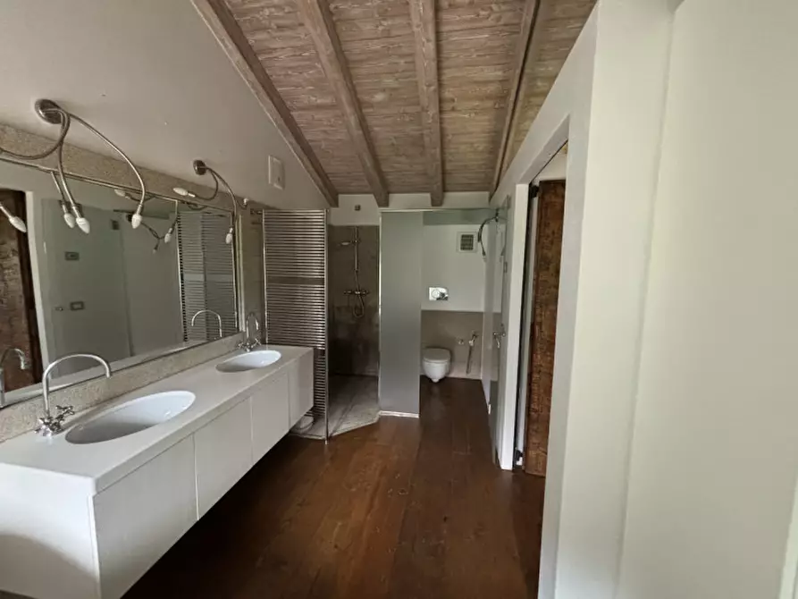 Immagine 24 di Villa in vendita  in VIA GUGLIELMO MARCONI N.54 a Teolo