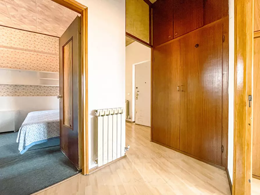 Immagine 11 di Appartamento in vendita  in Via Leopoldo Franzosini a Verbania