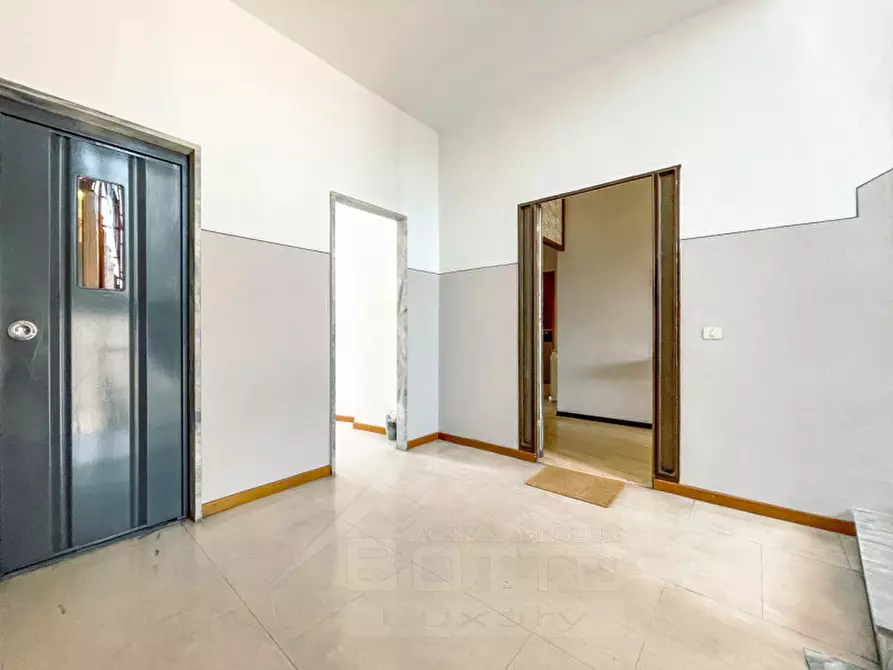 Immagine 21 di Appartamento in vendita  in Via Leopoldo Franzosini a Verbania