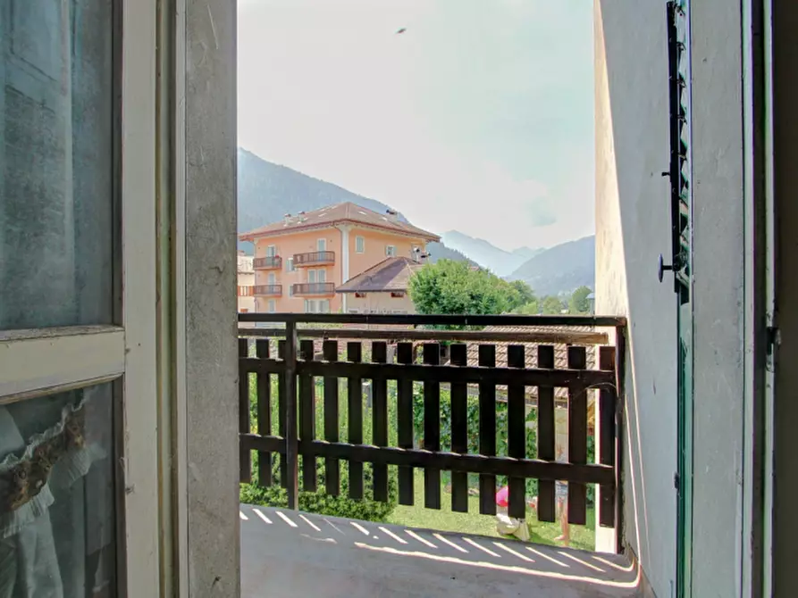 Immagine 4 di Casa indipendente in vendita  in Via Trento a Porte Di Rendena