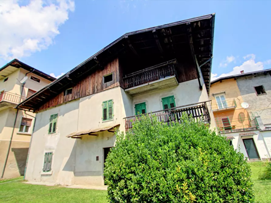 Immagine 10 di Casa indipendente in vendita  in Via Trento a Porte Di Rendena