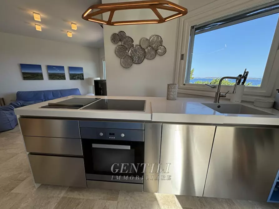 Immagine 9 di Appartamento in vendita  a Arzachena