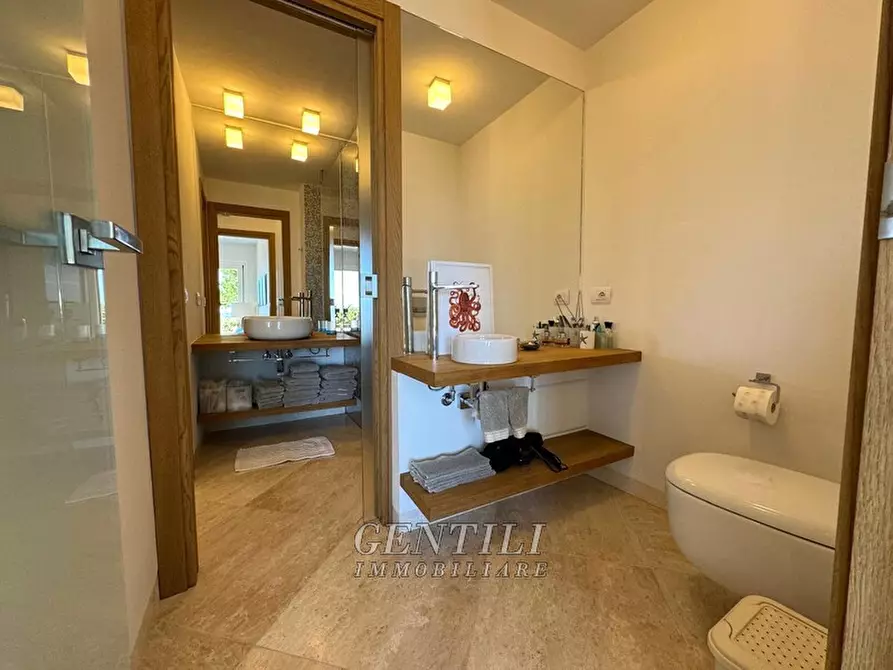 Immagine 15 di Appartamento in vendita  a Arzachena