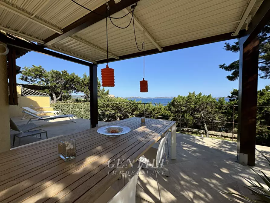 Immagine 23 di Appartamento in vendita  a Arzachena