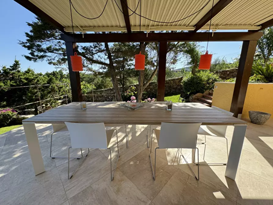 Immagine 25 di Appartamento in vendita  a Arzachena