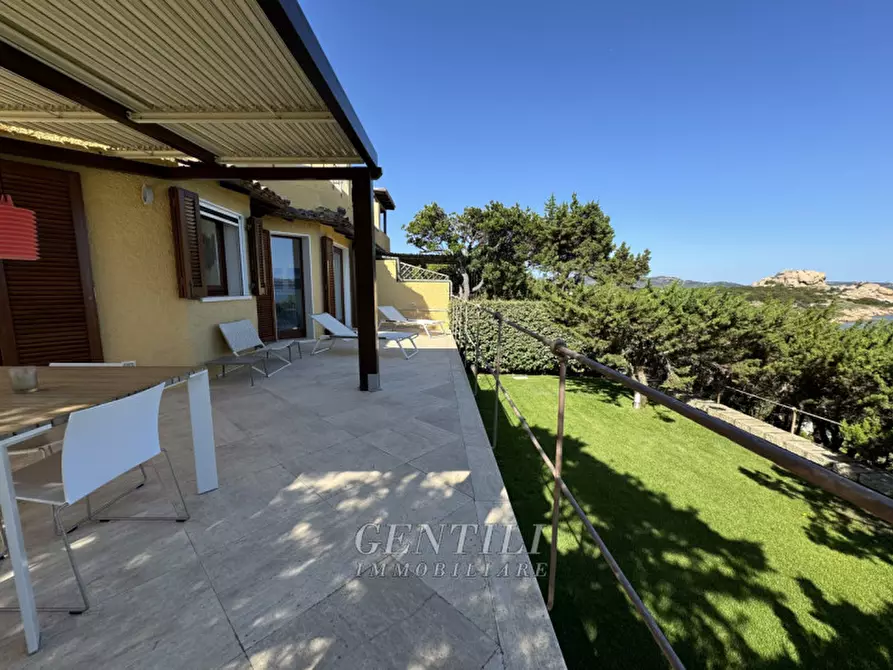 Immagine 26 di Appartamento in vendita  a Arzachena