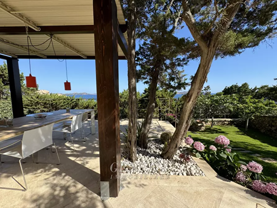 Immagine 27 di Appartamento in vendita  a Arzachena