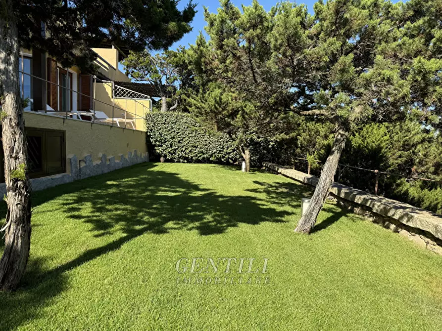 Immagine 39 di Appartamento in vendita  a Arzachena