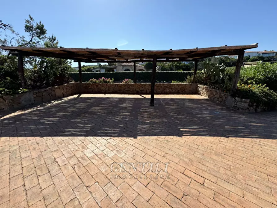 Immagine 52 di Appartamento in vendita  a Arzachena