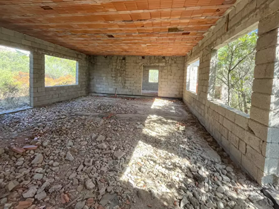 Immagine 12 di Rustico / casale in vendita  a Olbia