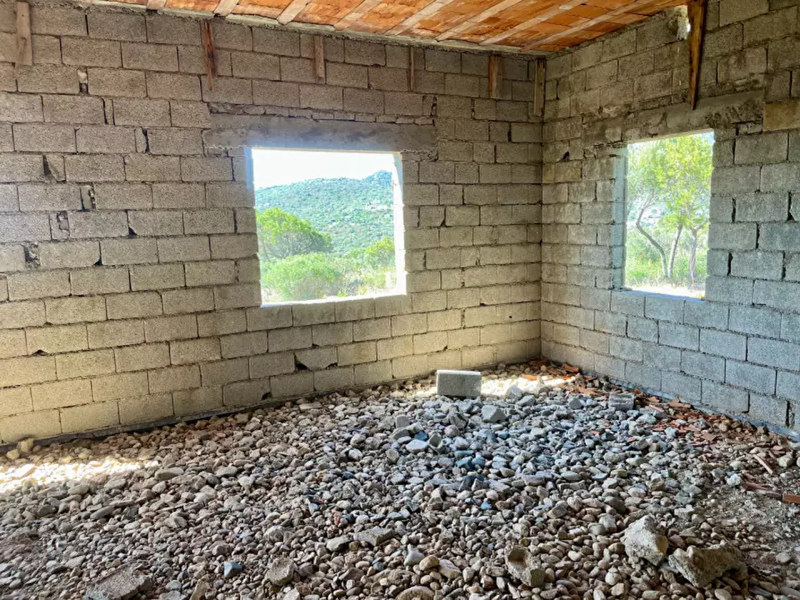 Immagine 14 di Rustico / casale in vendita  a Olbia