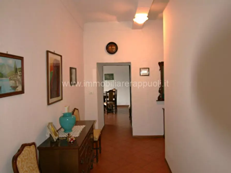 Immagine 3 di Appartamento in vendita  a Sinalunga