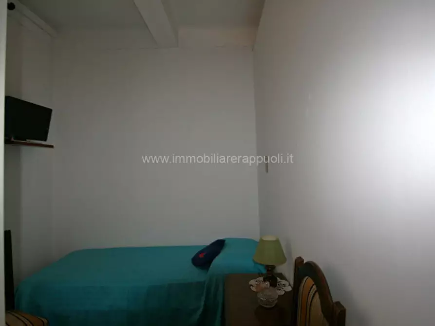 Immagine 11 di Appartamento in vendita  a Sinalunga