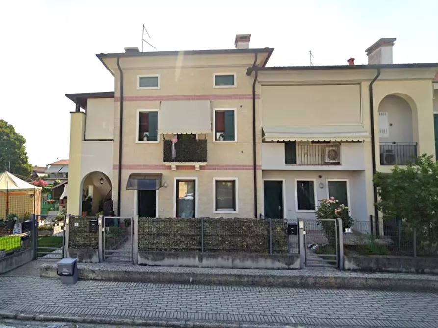 Immagine 3 di Appartamento in vendita  in Via XXV Aprile a Nanto