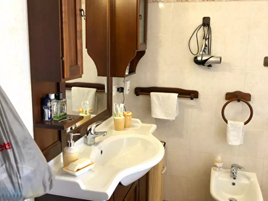 Immagine 11 di Appartamento in vendita  in Via XXV Aprile a Nanto