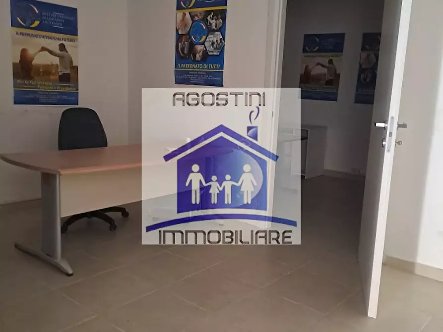 Immagine 2 di Negozio in affitto  a Ascoli Piceno