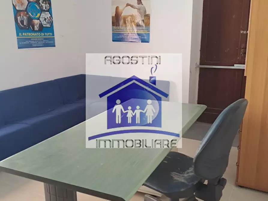 Immagine 10 di Negozio in affitto  a Ascoli Piceno