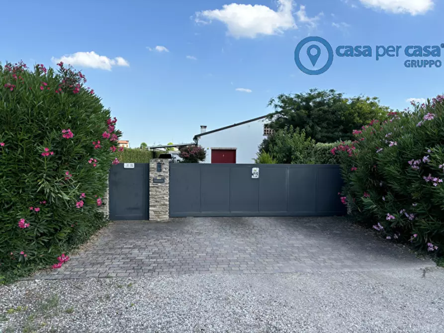 Immagine 30 di Casa indipendente in vendita  a Rovigo