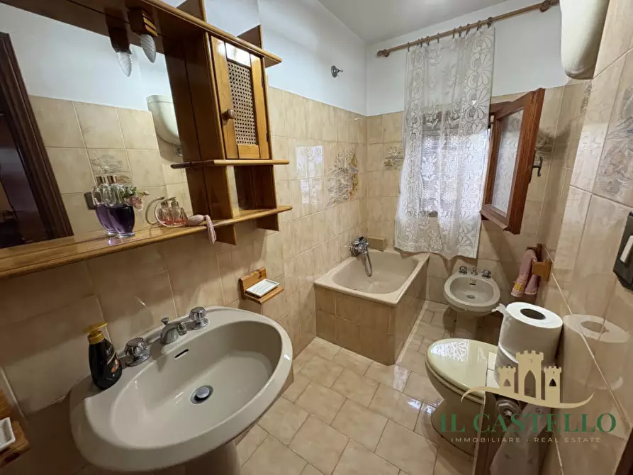 Immagine 10 di Villetta a schiera in vendita  in Via Indipendenza a Castiglione Del Lago