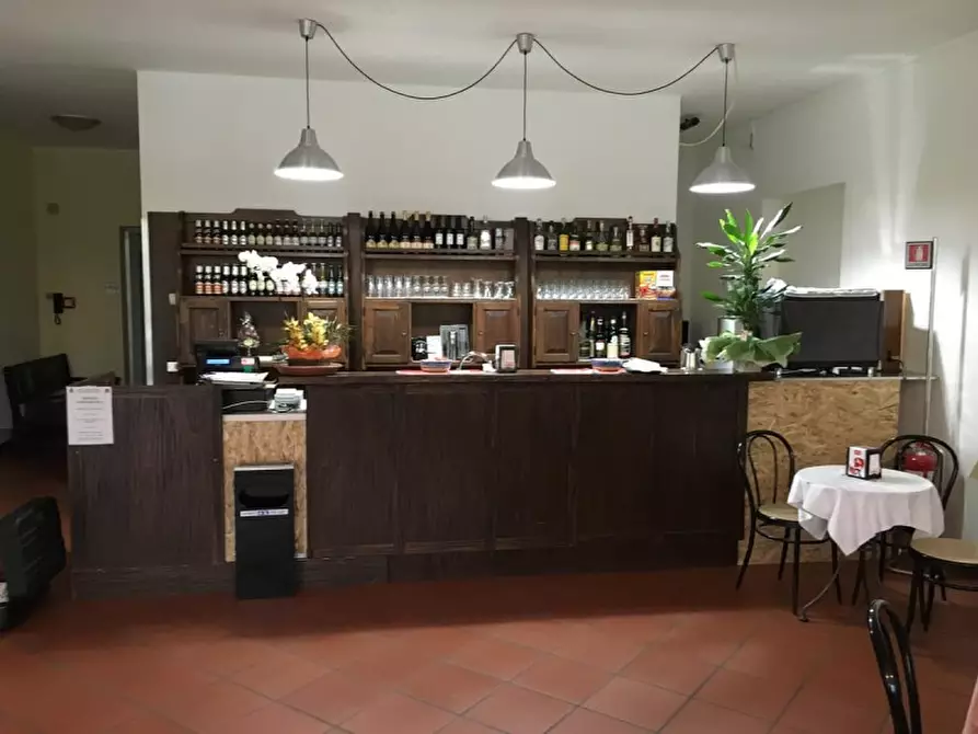 Immagine 3 di Hotel in vendita  in via roma a Lesignano De' Bagni