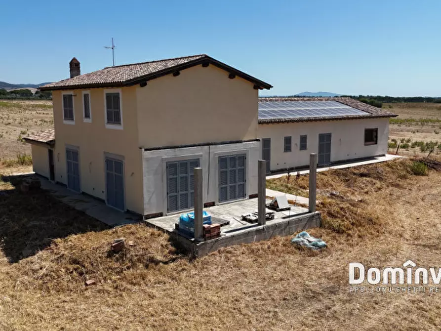 Immagine 3 di Villa in vendita  in Strada Provinciale Pescia Fiorentina a Capalbio