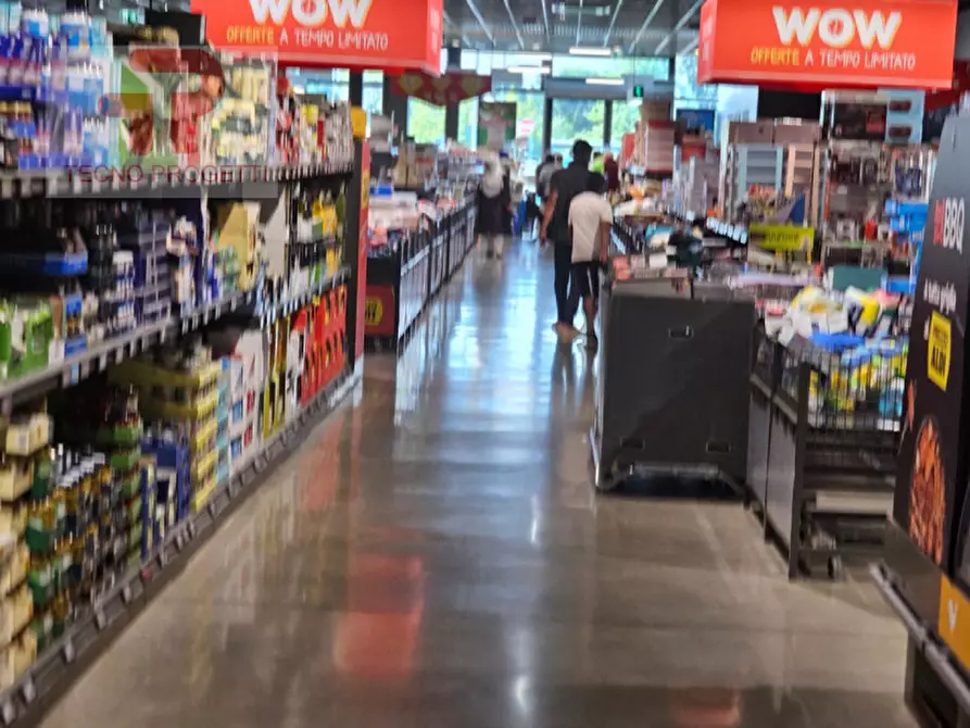 Immagine 4 di Attività commerciale in vendita  in Zona Commerciale Mestre a Venezia