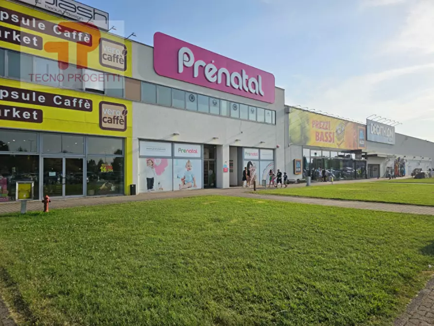 Immagine 5 di Attività commerciale in vendita  in Zona Commerciale Mestre a Venezia