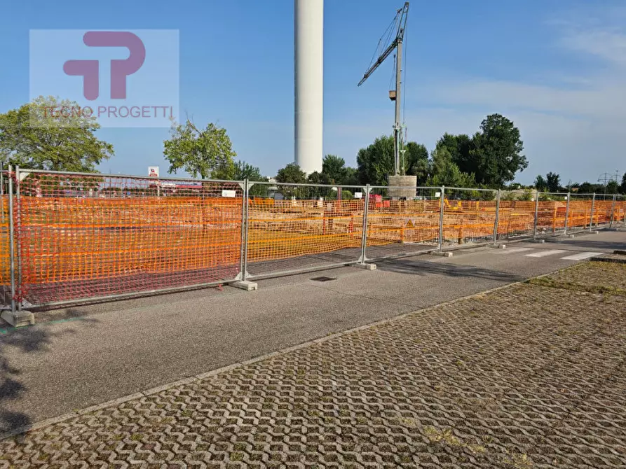 Immagine 10 di Attività commerciale in vendita  in Zona Commerciale Mestre a Venezia