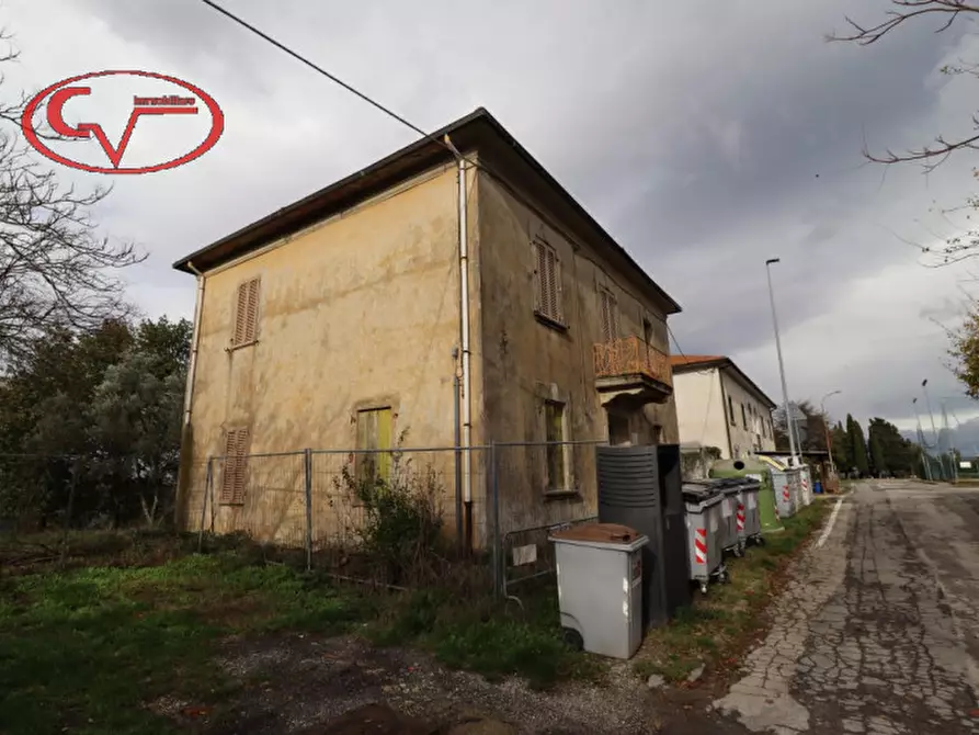 Immagine 3 di Villa in vendita  in San Pancrazio a Bucine