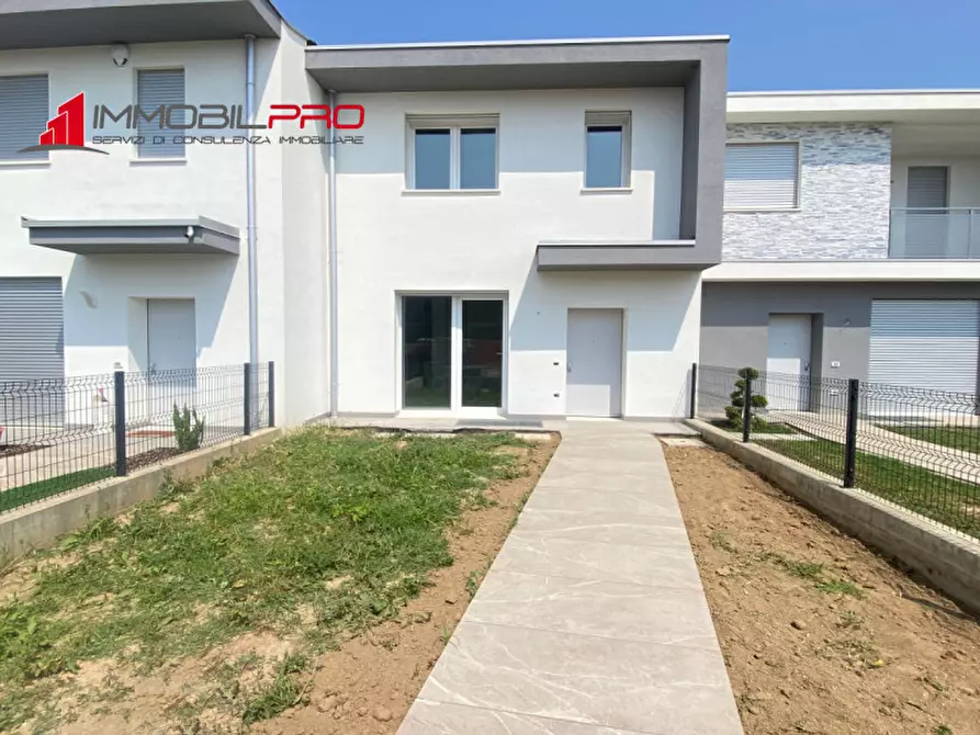 Immagine 2 di Villetta a schiera in vendita  in Via Rumor a Isola Vicentina