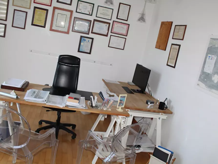 Immagine 35 di Ufficio in vendita  in via Roma a Avola