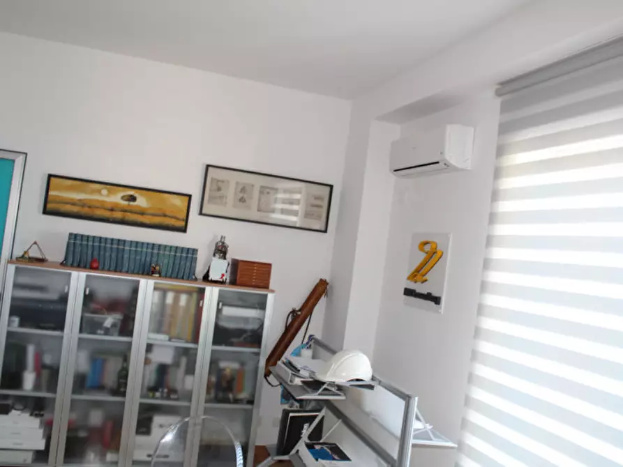 Immagine 36 di Ufficio in vendita  in via Roma a Avola