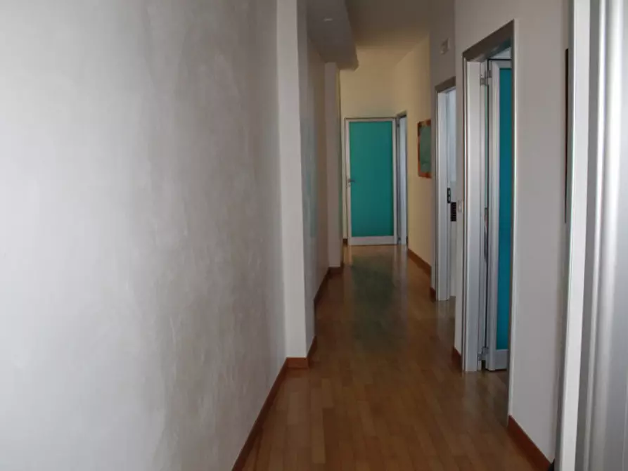 Immagine 41 di Ufficio in vendita  in via Roma a Avola