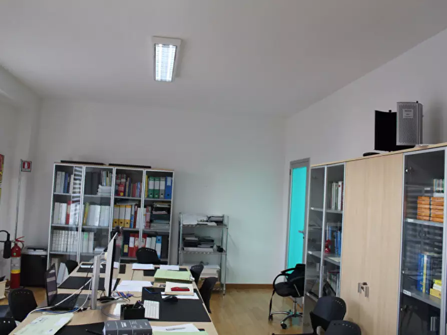 Immagine 42 di Ufficio in vendita  in via Roma a Avola