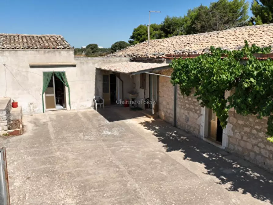 Immagine 12 di Casa indipendente in vendita  in C.da Michelica Musebbi a Modica