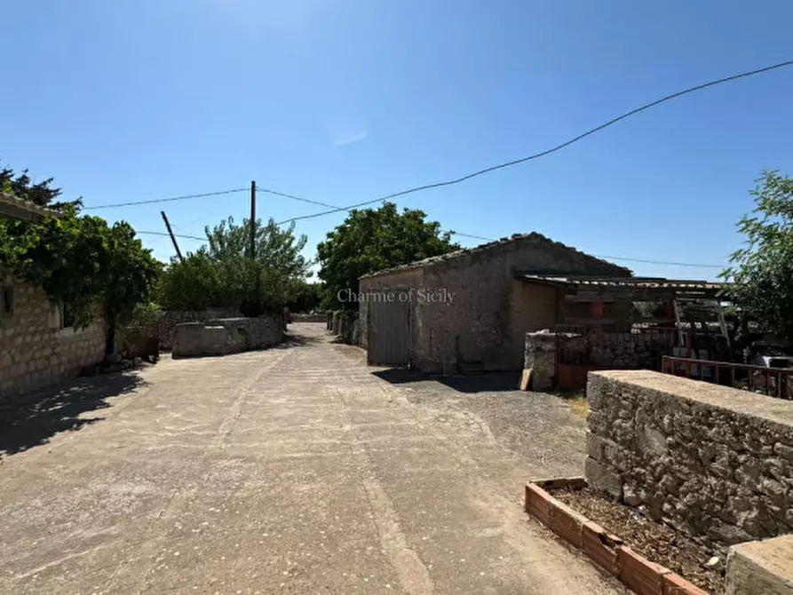Immagine 19 di Casa indipendente in vendita  in C.da Michelica Musebbi a Modica
