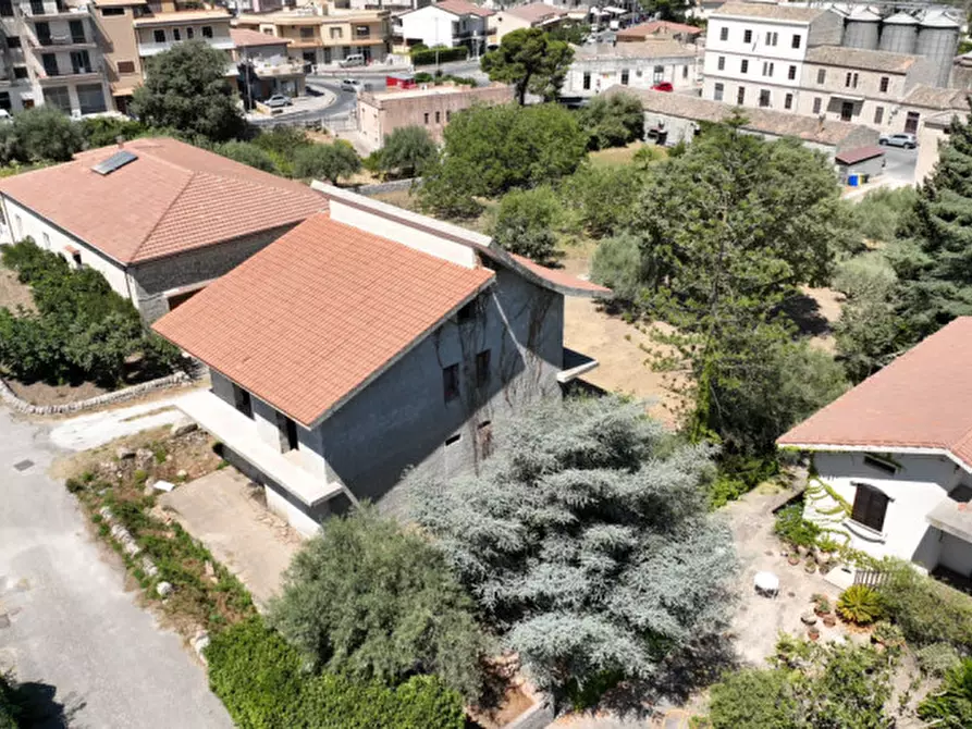 Immagine 13 di Casa indipendente in vendita  a Modica