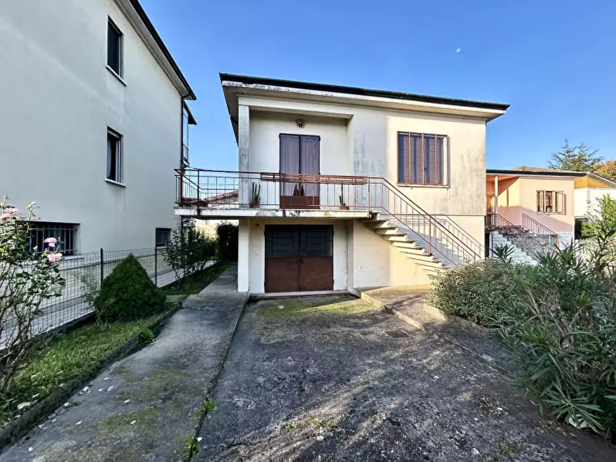 Immagine 1 di Casa indipendente in vendita  in Via trieste 8 a Legnago