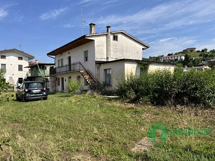 Immagine 1 di Rustico / casale in vendita  in Piazza Don Luigi Ciani 10 a Povoletto