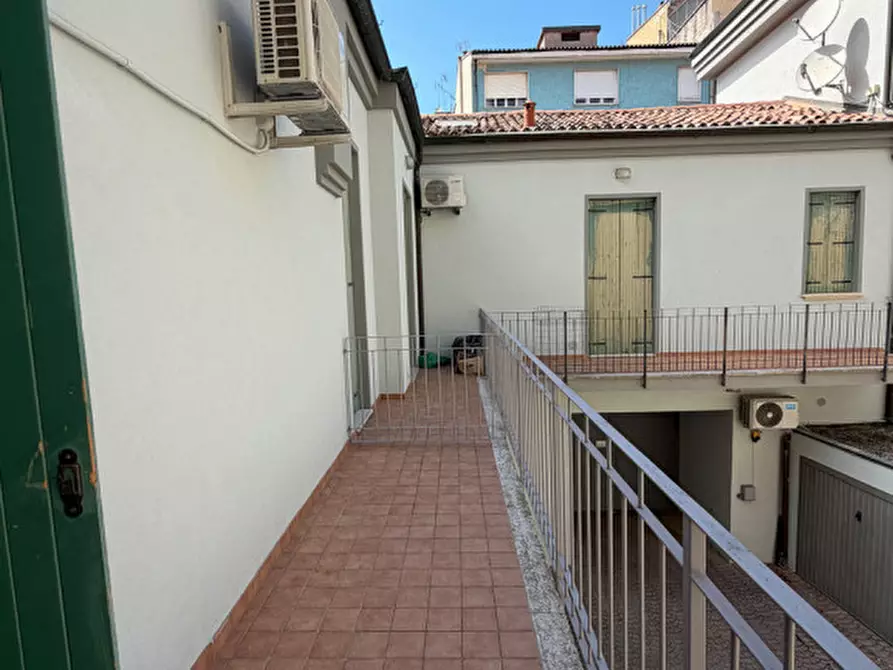 Immagine 12 di Appartamento in affitto  a Rovigo
