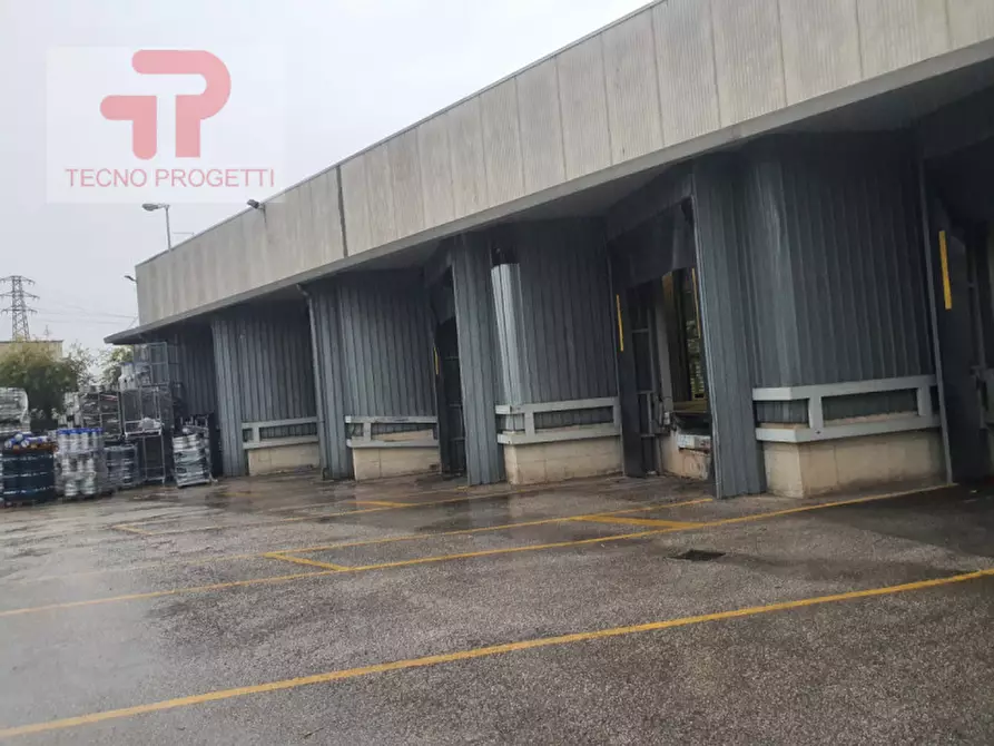 Immagine 2 di Magazzino in vendita  in Rubano a Rubano