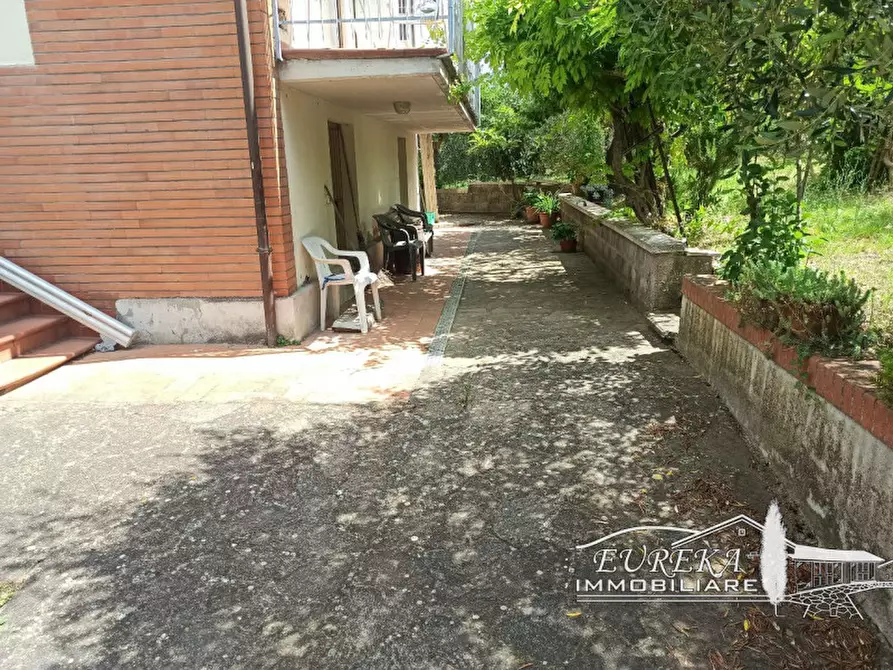 Immagine 2 di Casa indipendente in vendita  in via roma 152 a Castiglione Del Lago