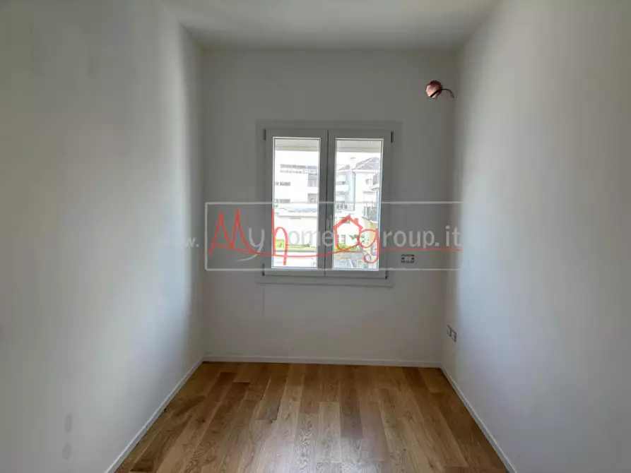 Immagine 9 di Appartamento in vendita  in Via Petrarca a Abano Terme