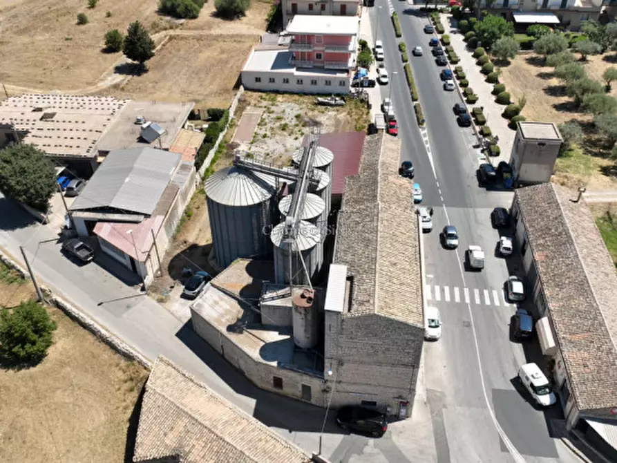 Immagine 6 di Attività commerciale in vendita  a Modica