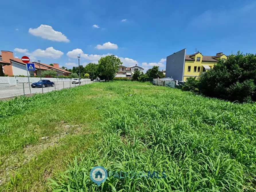 Immagine 1 di Terreno in vendita  in Via dei Tigli a Abano Terme