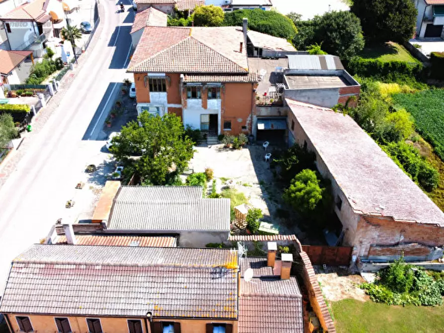 Immagine 3 di Laboratorio in vendita  in Via Piscina a Anguillara Veneta