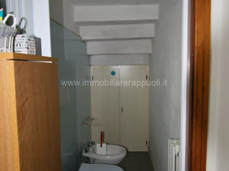 Immagine 11 di Casa indipendente in vendita  a Rapolano Terme