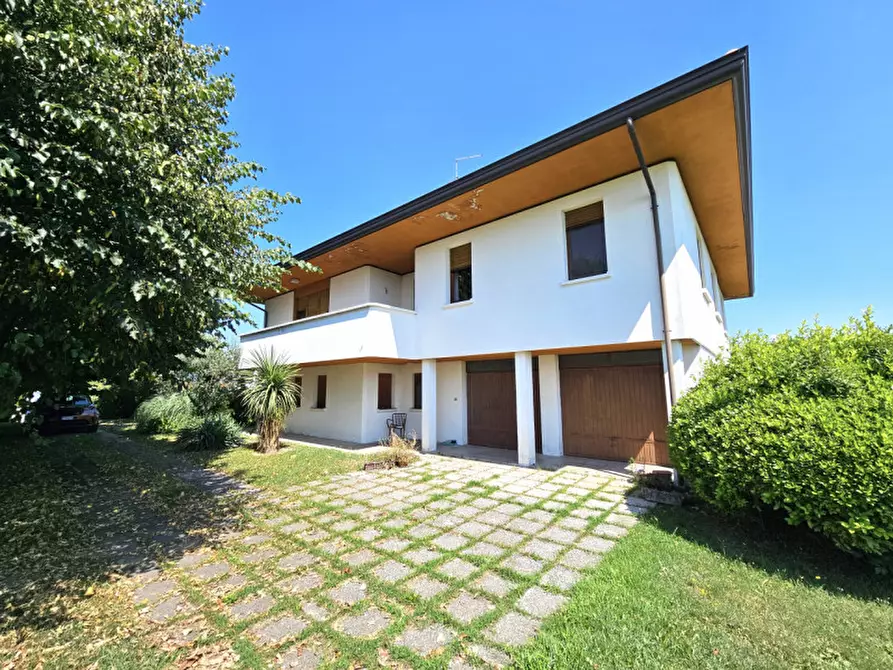 Immagine 43 di Villa in vendita  in Viale Trieste a Valvasone Arzene